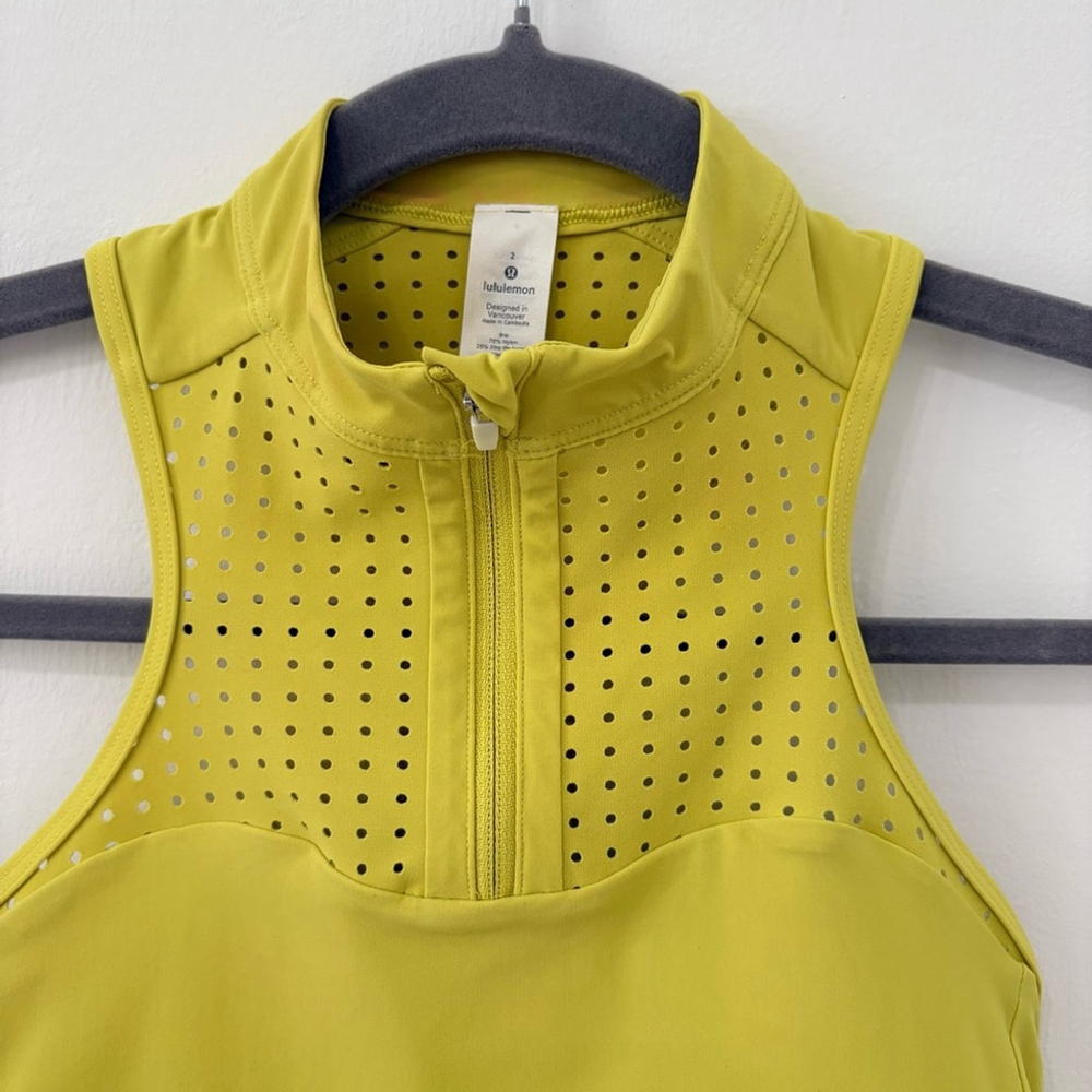 Lululemon Unleash Strength Bra Sz 2 B/C Yellow Serpentine EUC - Picture 3 of 9